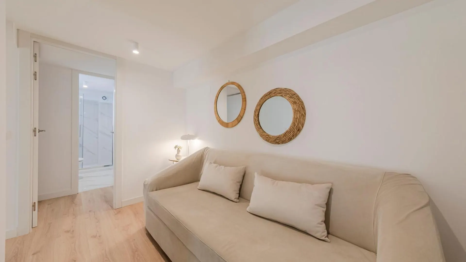 Isg Apartments Conde Negro 10 Seville Spain