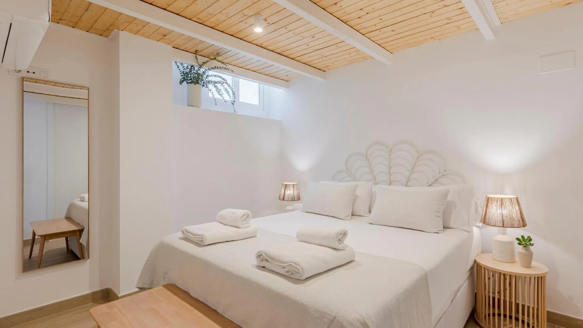 Isg Apartments Conde Negro 10 Seville