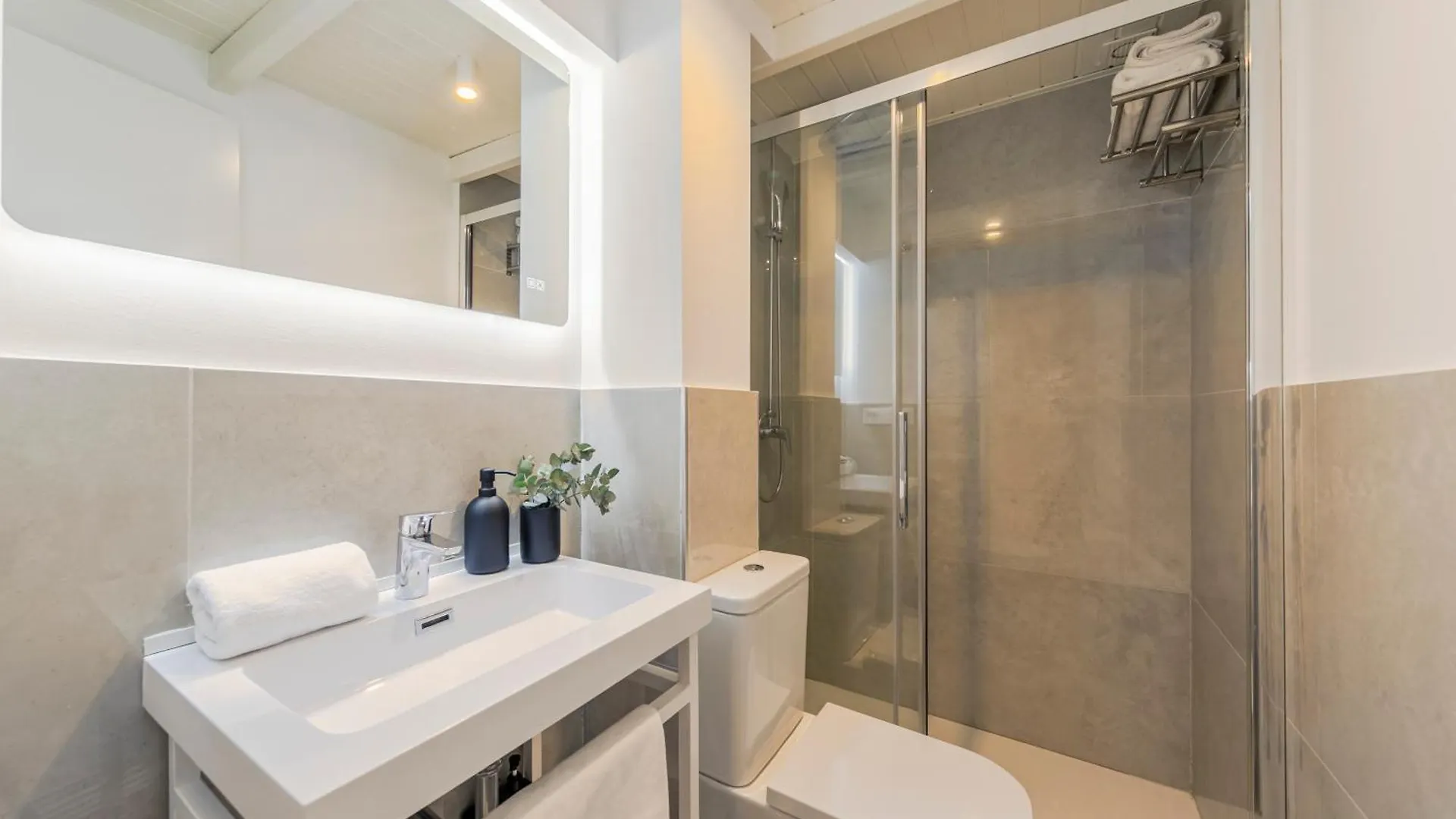 Isg Apartments Conde Negro 10 Seville 0*,  Spain