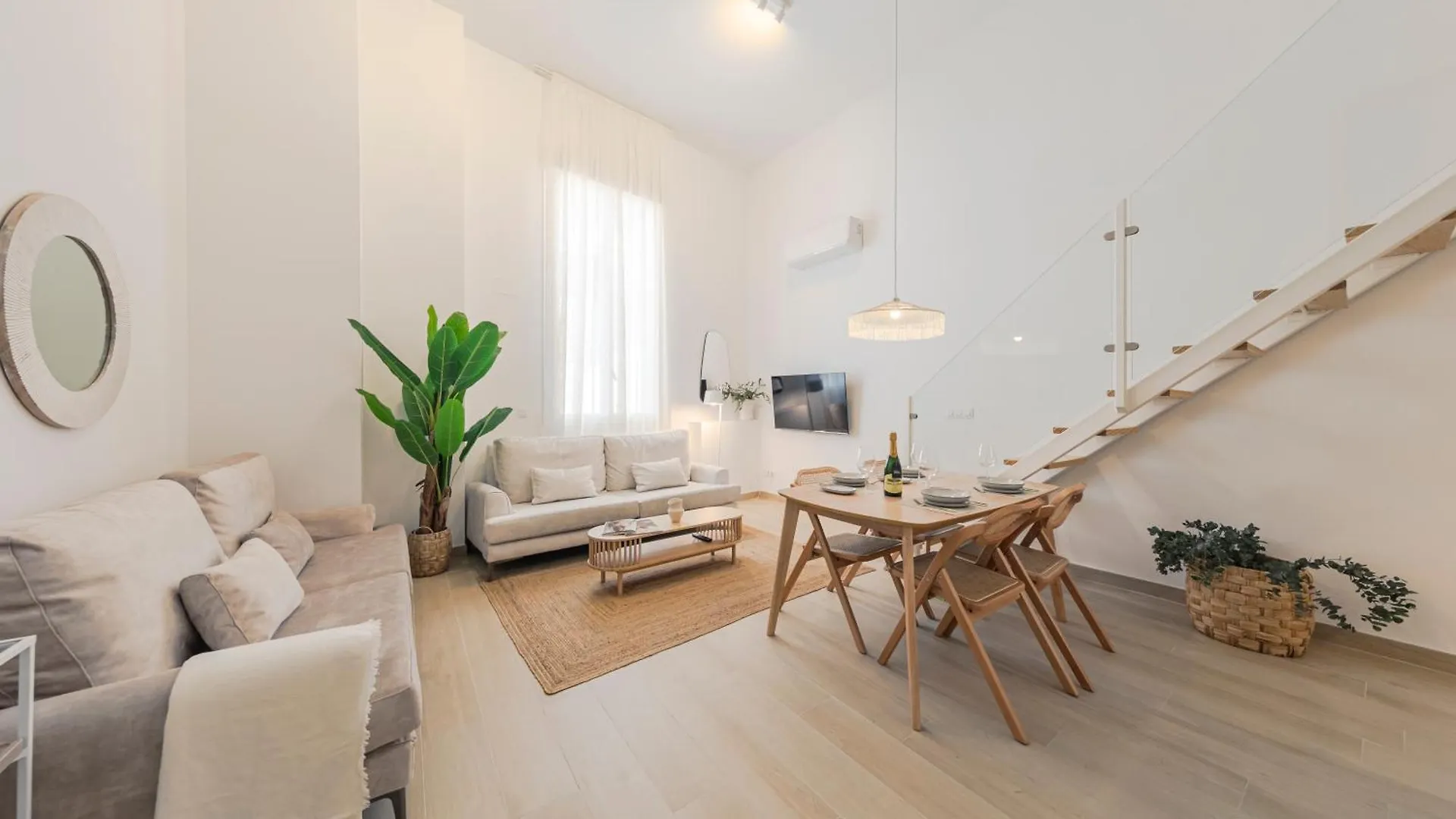 Isg Apartments Conde Negro 10 Seville Spain