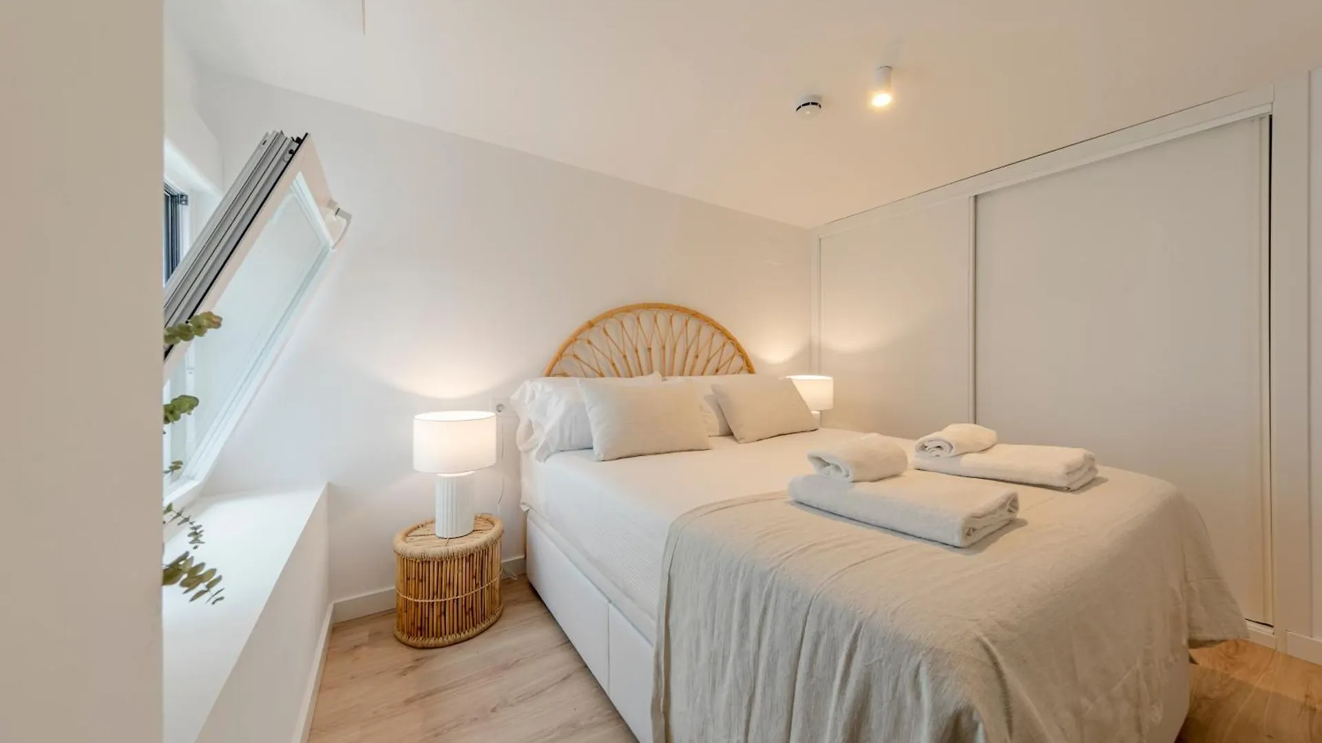 Isg Apartments Conde Negro 10 Seville Spain