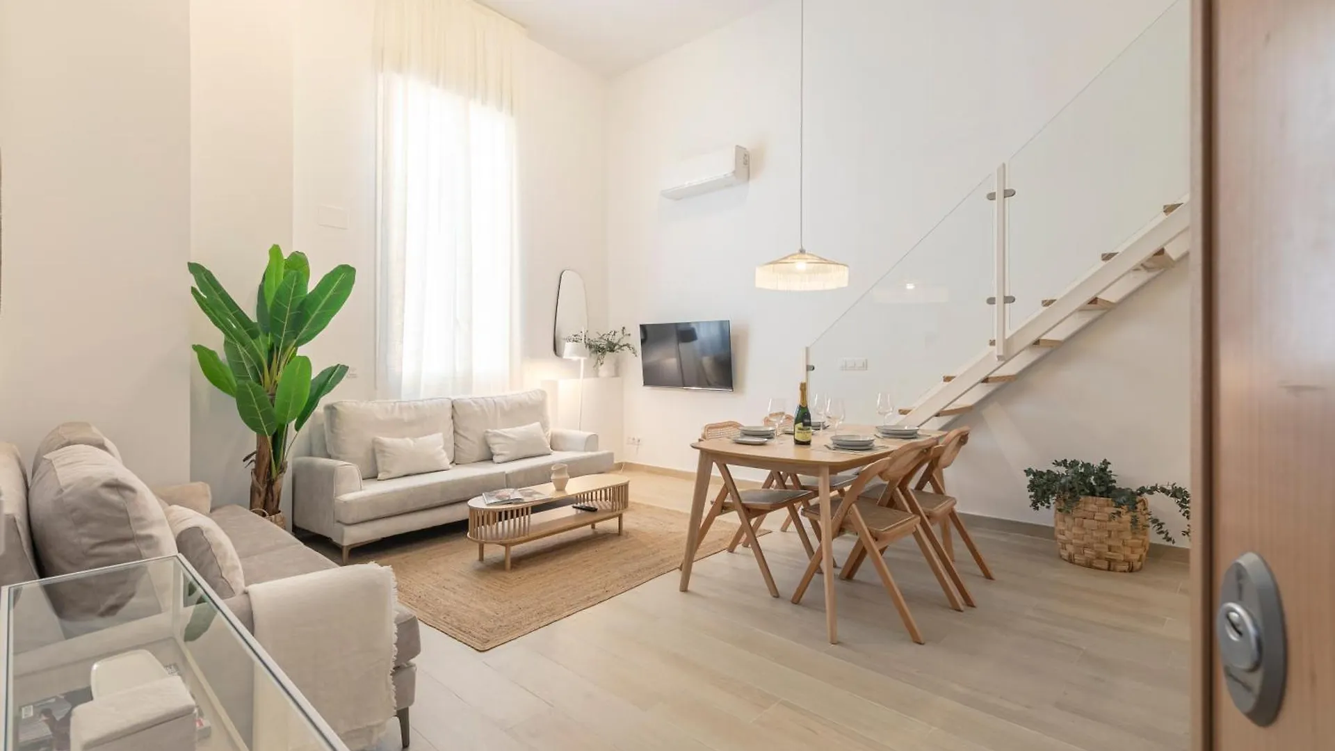 Isg Apartments Conde Negro 10 Seville