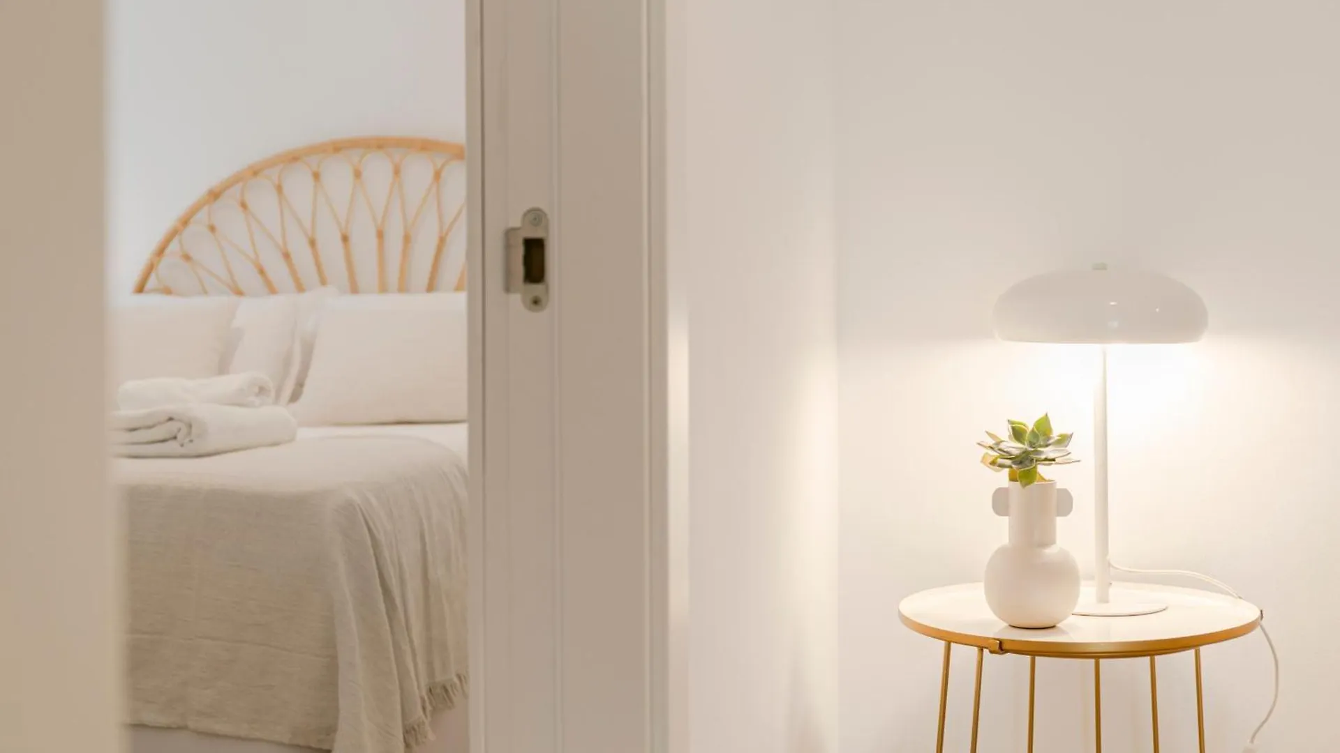 Isg Apartments Conde Negro 10 Seville Spain