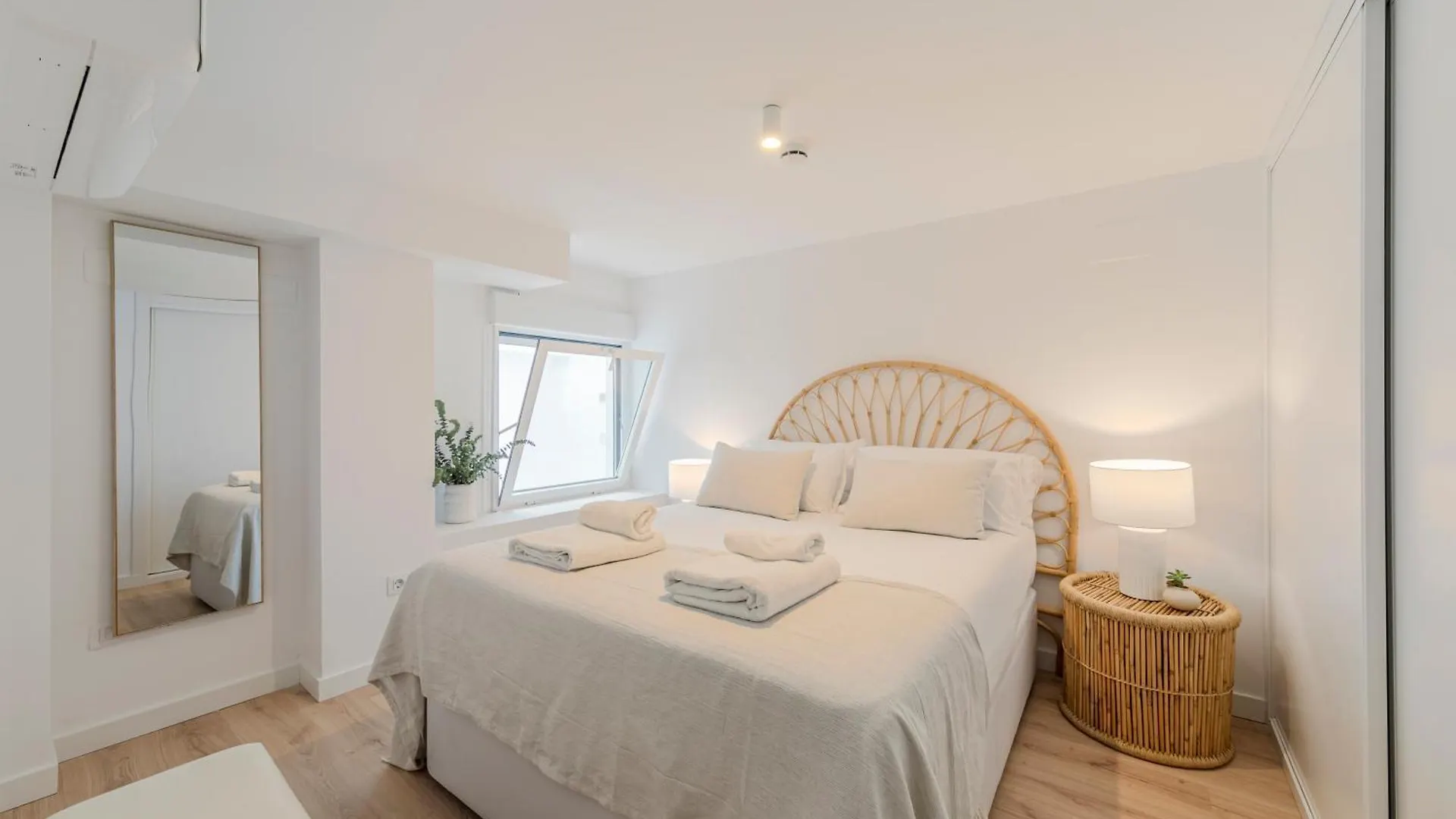 Isg Apartments Conde Negro 10 Seville 0*,  Spain